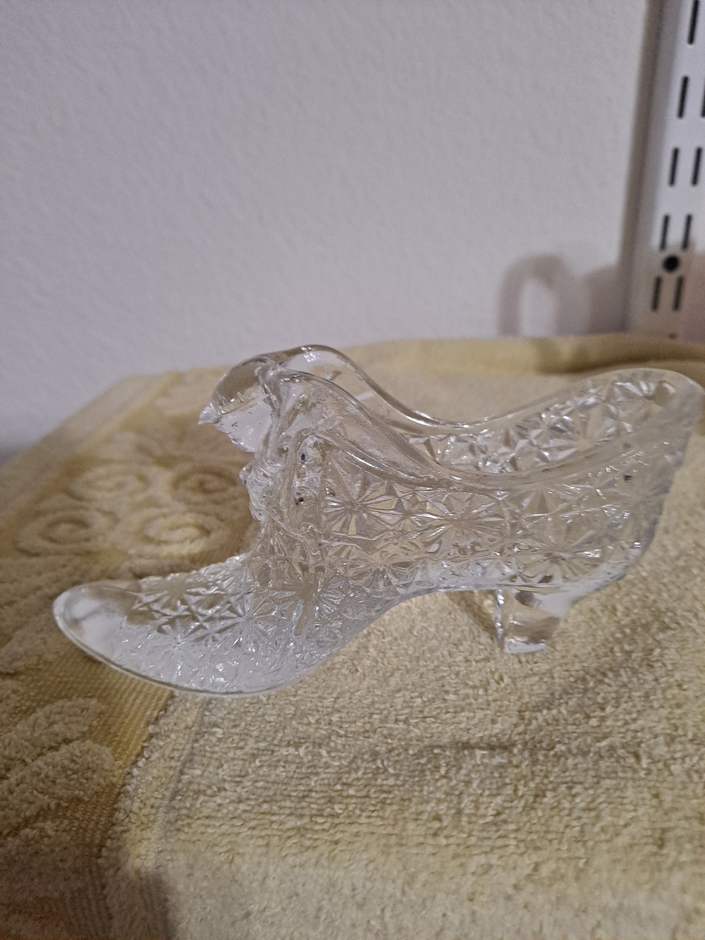 Clear Glass Cathead Slipper